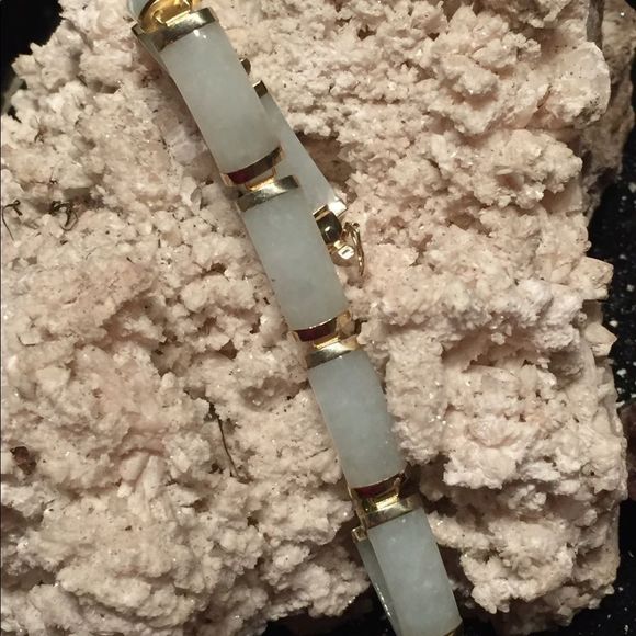 14K Gold Iolite Light Green Bar Jade Bracelet